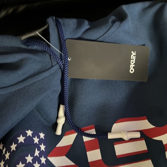NWT Oakley Hoodie - Picture 8 of 9